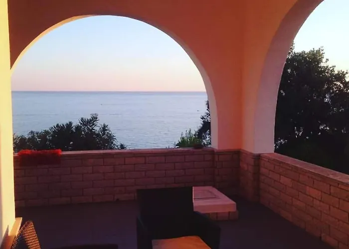 בית נופש Thomas Torre Vado San Gregorio